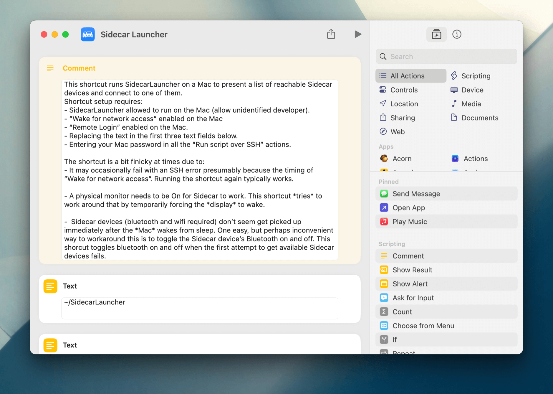Dieses Bild zeigt die Benutzeroberfläche eines macOS-Shortcuts namens "Sidecar Launcher". Der Shortcut ermöglicht es, verfügbare Sidecar-Geräte zu finden und eine Verbindung herzustellen, erfordert jedoch spezifische Einstellungen wie "Remote Login" und das Aktivieren von "Wake for network access". In der Beschreibung werden auch mögliche Probleme und Workarounds für die Nutzung des Shortcuts erläutert.